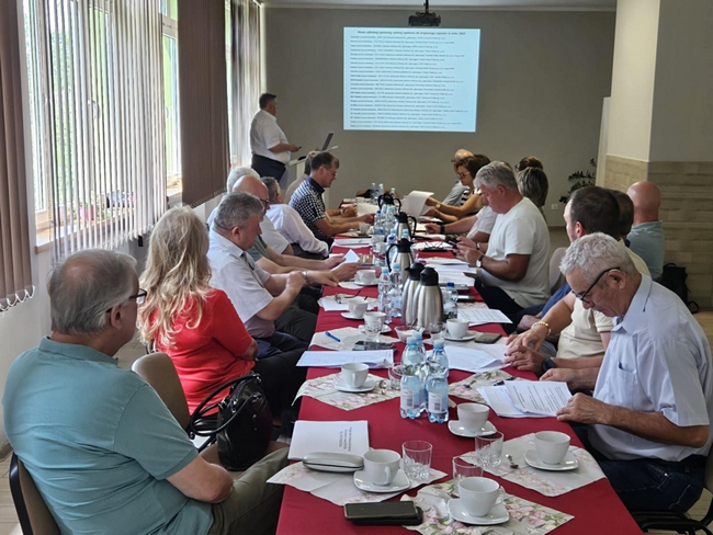 Omówienie nowozarejestrowanych odmian oraz doborów do doświadczeń