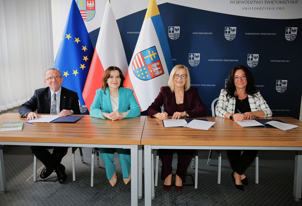 Złożenie podpisów na Umowie 